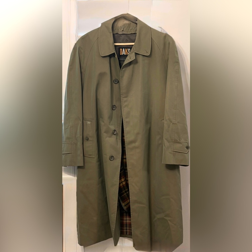 DAKS Men's Classic Subtle Irridescent Khaki Trench Coat